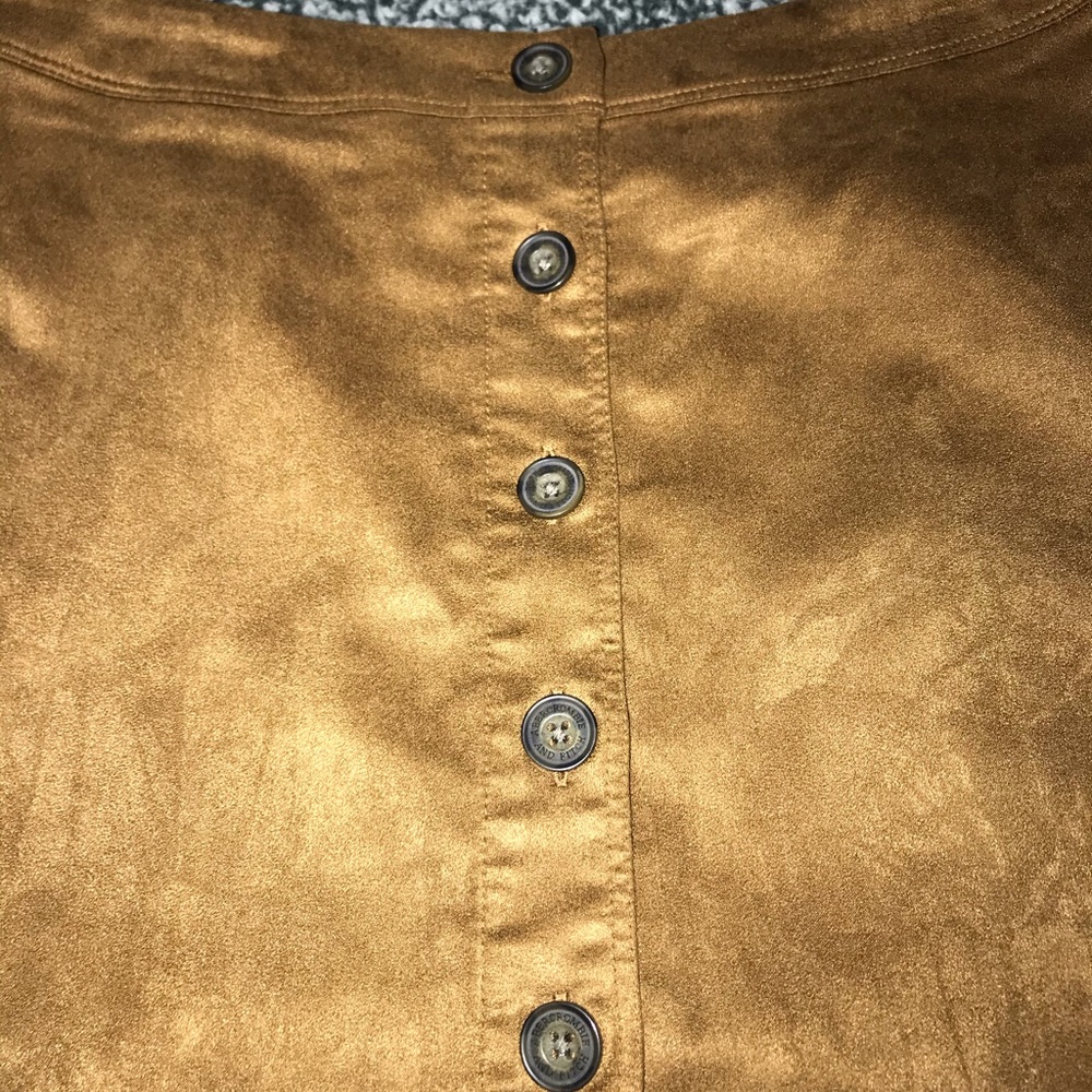 Abercrombie tan skirt! - Picture 3 of 4